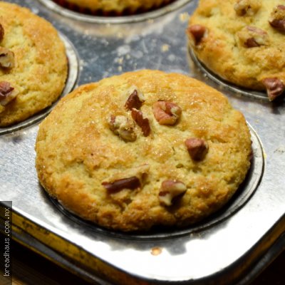 PB030 Mantecada Clásica con Nuez